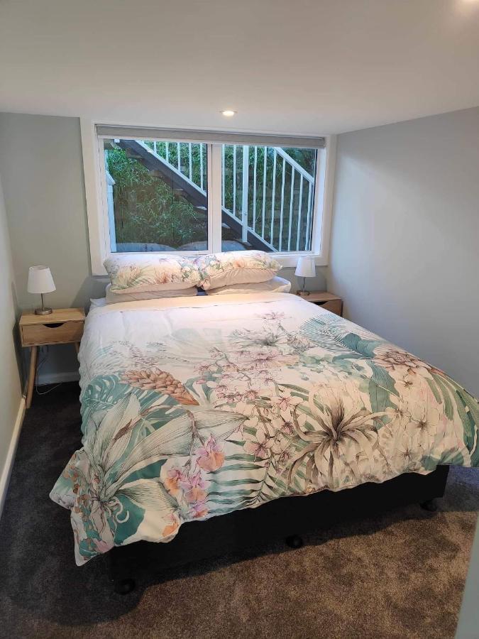 Fully Renovated Hillside Apartment Close To City Christchurch Exteriör bild