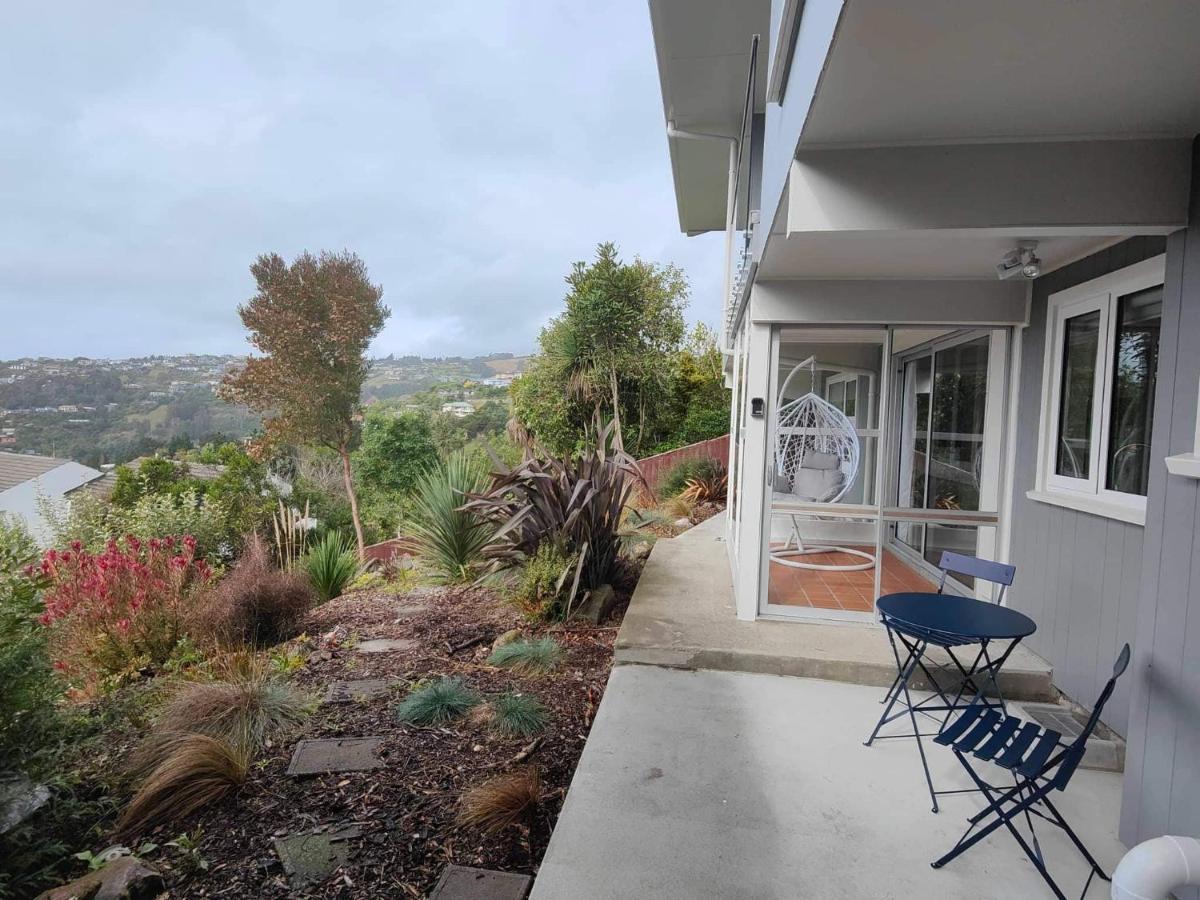 Fully Renovated Hillside Apartment Close To City Christchurch Exteriör bild